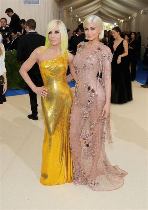 met gala 2017 donatella versace|Versace Won the Met Gala Red Carpet [PHOTOS] – Footwear .